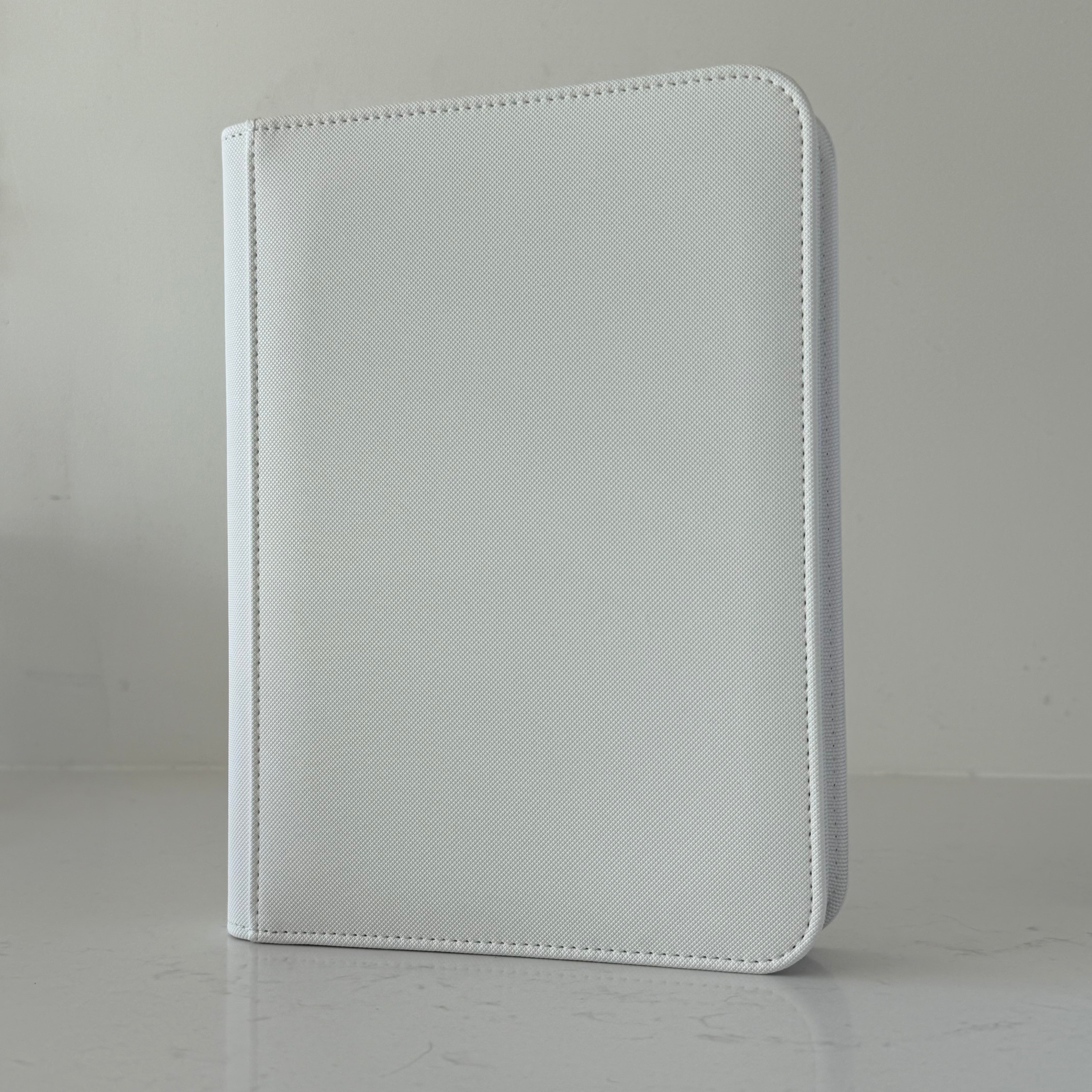 Holdiva whilte logo-free 4-pocket card binder with white inner page
